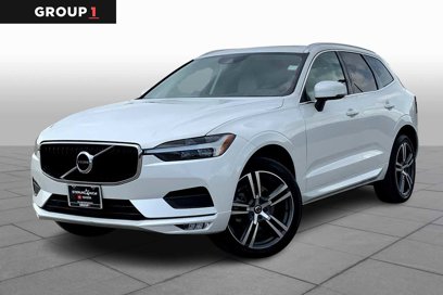 Used 2021 Volvo XC60 T5 Momentum w/ Premium Package