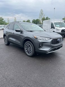 New 2025 Ford Escape SE