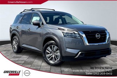 New 2025 Nissan Pathfinder SV w/ SV Premium Package