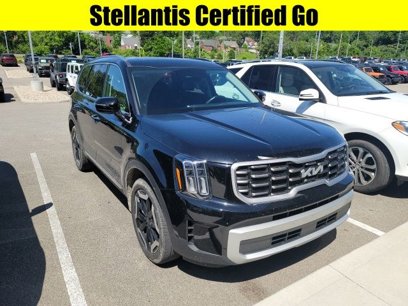 Used 2024 Kia Telluride S w/ S Sunroof Package