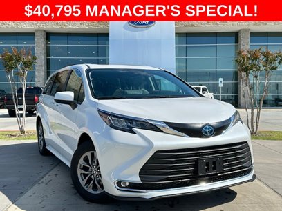 Used 2023 Toyota Sienna XLE