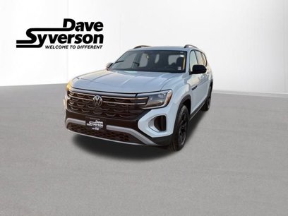 New 2025 Volkswagen Atlas Peak Edition SE