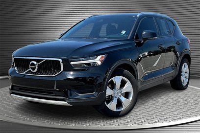 Used 2020 Volvo XC40 T4 Momentum