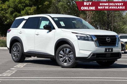 New 2025 Nissan Pathfinder S