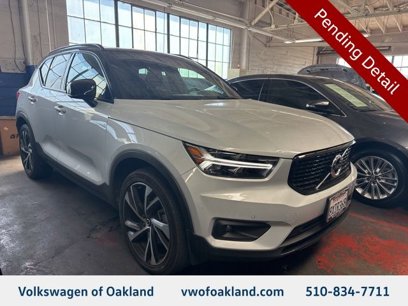 Used 2021 Volvo XC40 T4 R-Design w/ Climate Package