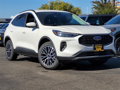 New 2025 Ford Escape SE w/ PHEV Premium Package