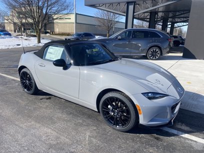 New 2025 MAZDA MX-5 Miata Club w/ Weather Package