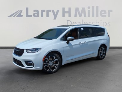 New 2026 Chrysler Pacifica Pinnacle