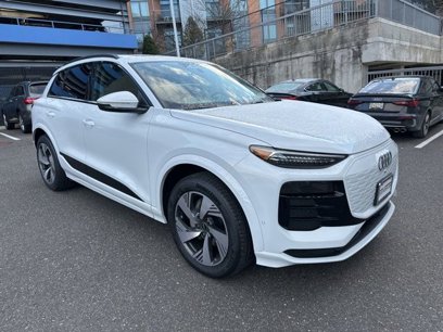 New 2025 Audi Q6 e-tron Premium Plus