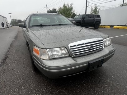Used 2003 Ford Crown Victoria LX