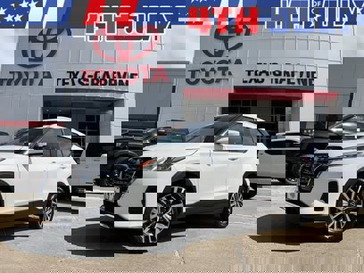 Used 2024 Nissan Kicks SV