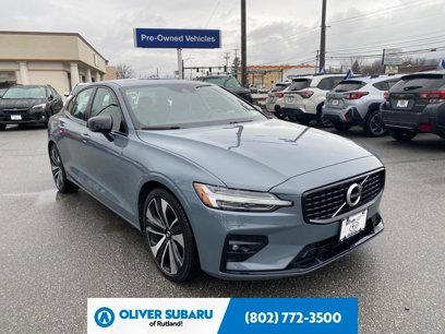 Used 2022 Volvo S60 B5 Momentum