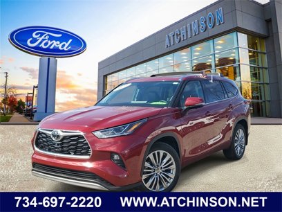 Used 2023 Toyota Highlander L