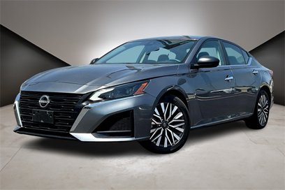 Used 2024 Nissan Altima 2.5 SV