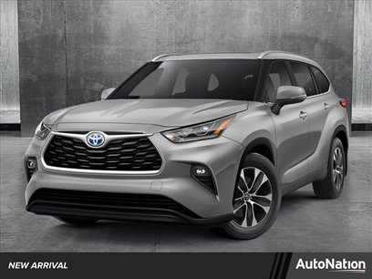 Used 2024 Toyota Highlander XLE