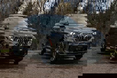 New 2025 BMW X6 xDrive40i w/ Climate Comfort Package