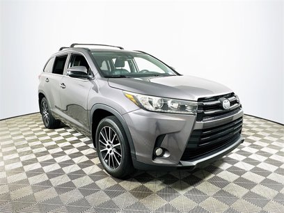 Used 2018 Toyota Highlander SE