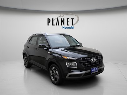 New 2025 Hyundai Venue SEL