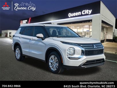 New 2025 Mitsubishi Outlander ES