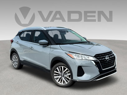 Used 2024 Nissan Kicks SV