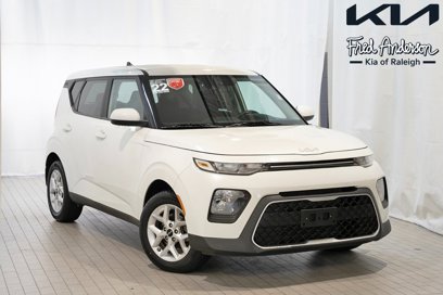Certified 2022 Kia Soul LX w/ Technology Package