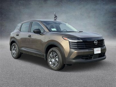 New 2025 Nissan Kicks S w/ Charging Package