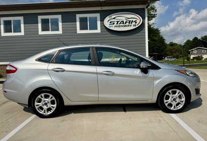 Used 2015 Ford Fiesta SE
