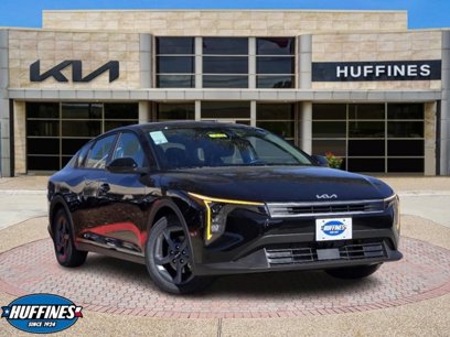 New 2025 Kia K4 LXS