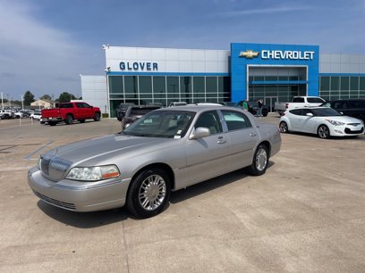 Used 2010 Lincoln Town Car Signature Limited