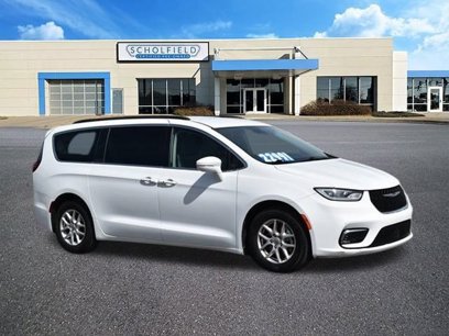 Used 2022 Chrysler Pacifica Touring-L