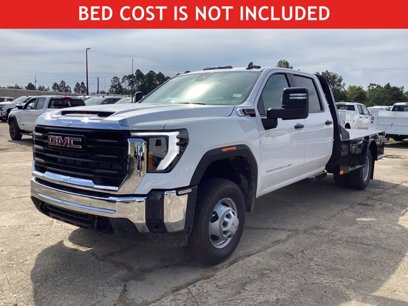 New 2025 GMC Sierra 3500 Pro w/ Convenience Package