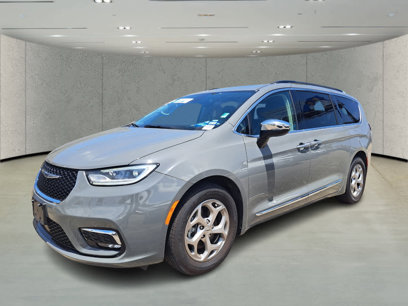 Used 2023 Chrysler Pacifica Limited