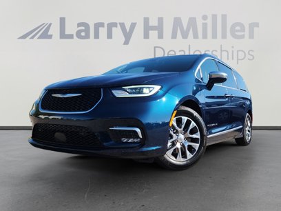 Used 2022 Chrysler Pacifica Pinnacle