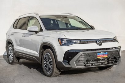New 2025 Volkswagen Taos SE