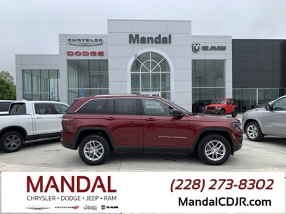Used 2023 Jeep Grand Cherokee Laredo w/ Luxury Tech Group I