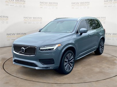 Used 2022 Volvo XC90 T5 Momentum