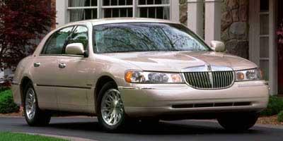 Used 1999 Lincoln Town Car Signature