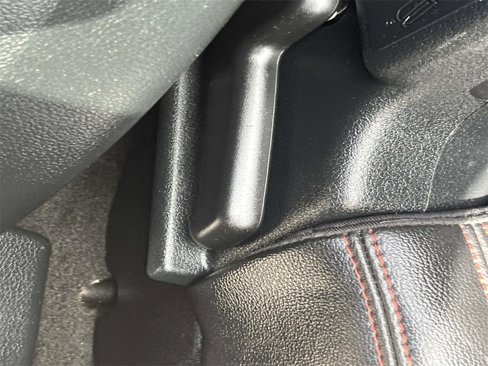 Used 2018 Ford Explorer XLT w/ Equipment Group 202A image 17
