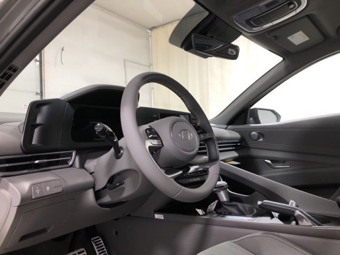 New 2025 Hyundai Elantra Sport image 18