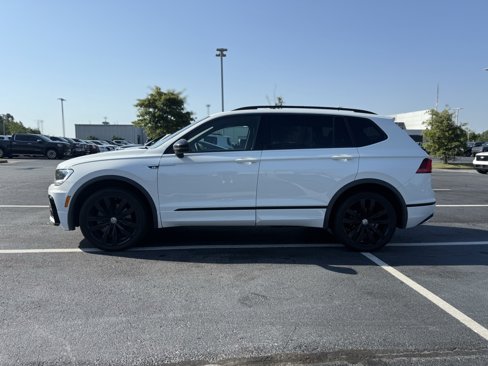 Used 2021 Volkswagen Tiguan SE R-Line image 4
