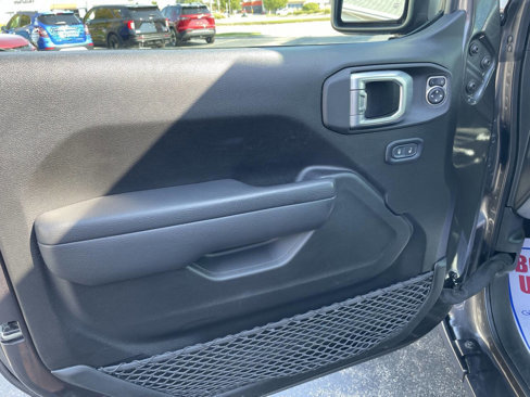 Used 2022 Jeep Wrangler Unlimited Sport image 13