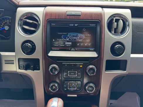 Used 2014 Ford F150 King Ranch w/ King Ranch Luxury Package image 24