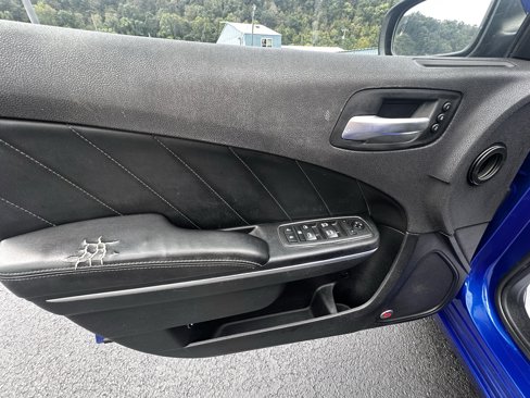 Used 2018 Dodge Charger GT image 5