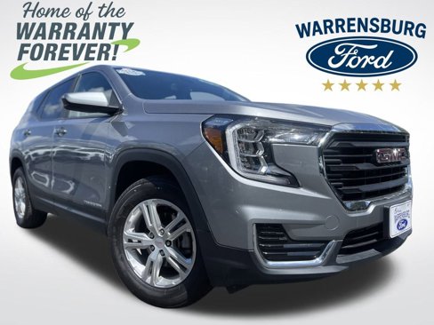 Used 2024 GMC Terrain SLE image 1
