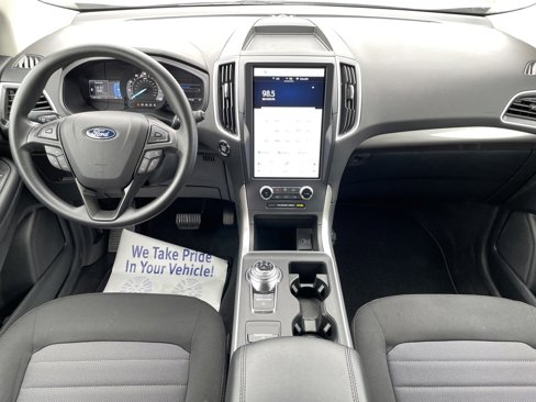 New 2024 Ford Edge SE w/ Black Appearance Package image 9