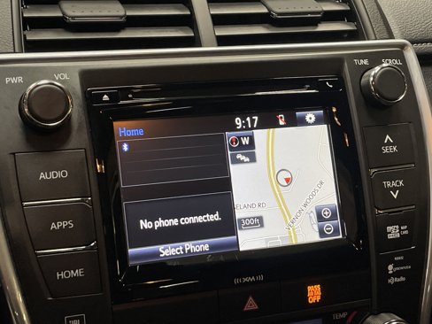 Used 2017 Toyota Camry XLE image 23