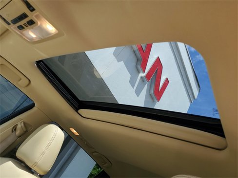Used 2016 Toyota Highlander XLE image 6