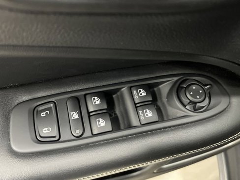 Used 2021 Jeep Compass 80th Special Edition image 27