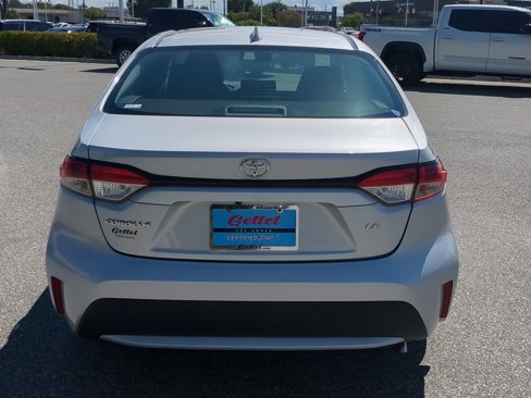 Used 2022 Toyota Corolla LE image 14