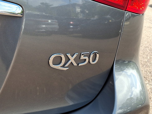 Used 2017 INFINITI QX50 AWD w/ Premium Plus Package image 33